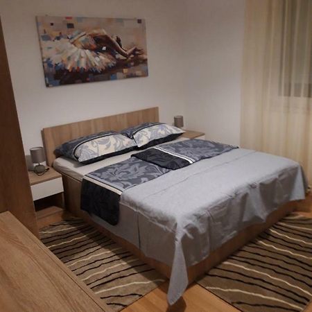 Apartman Centros 奥西耶克 外观 照片