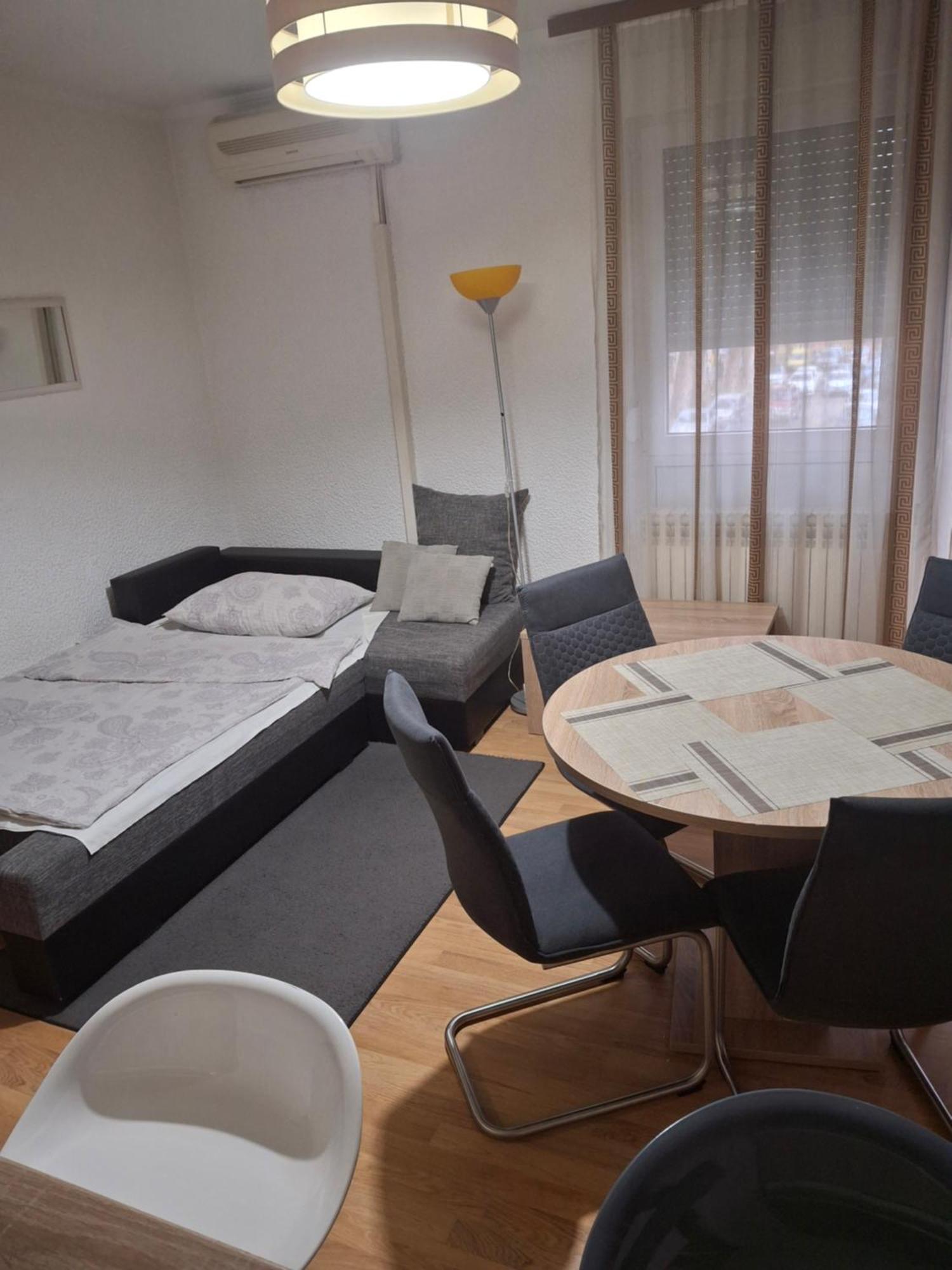 Apartman Centros 奥西耶克 外观 照片