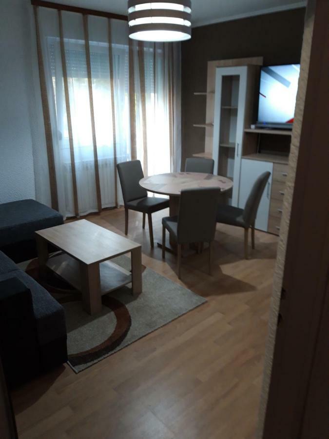 Apartman Centros 奥西耶克 外观 照片