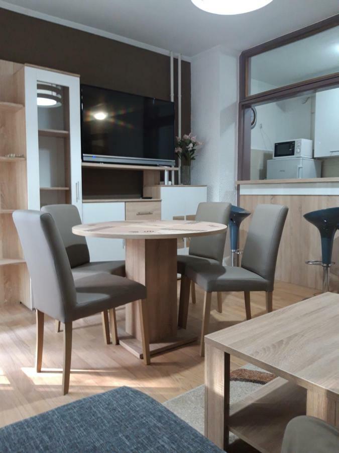 Apartman Centros 奥西耶克 外观 照片