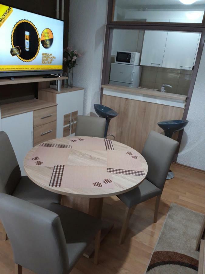Apartman Centros 奥西耶克 外观 照片