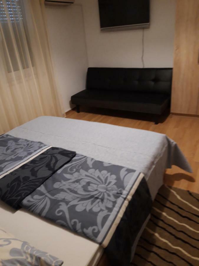 Apartman Centros 奥西耶克 外观 照片